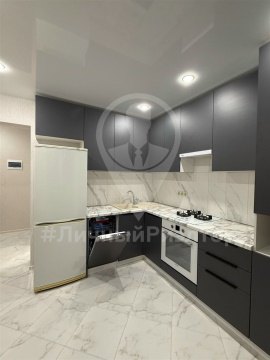 1-к квартира, 5/7 эт., 42м²