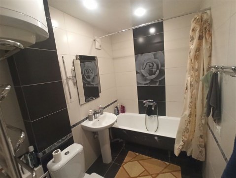 2-к квартира, 8/11 эт., 46м²