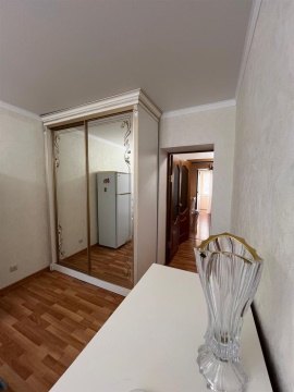 2-к квартира, 3/3 эт., 60м²
