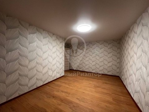 2-к квартира, 5/5 эт., 45м²