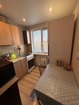 2-к квартира, 5/5 эт., 43м²