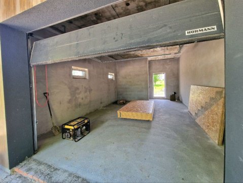 Дом 250м², участок 12 сот.