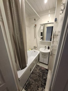 2-к квартира, 4/9 эт., 47м²