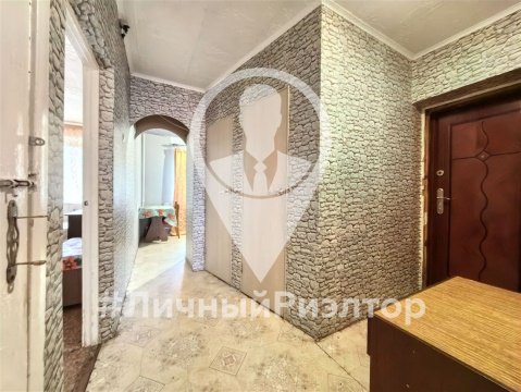 3-к квартира, 1/5 эт., 61м²