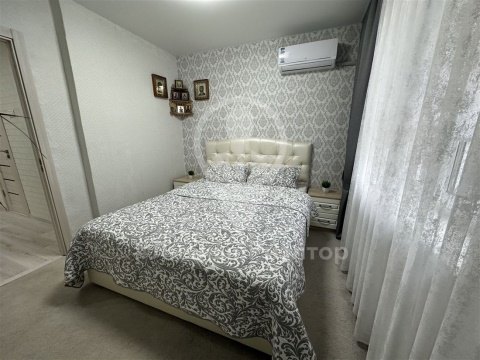 3-к квартира, 5/5 эт., 60м²