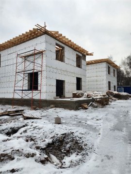 Дом 235м², участок 5,1 сот.