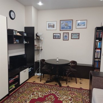 1-к квартира, 1/5 эт., 34м²