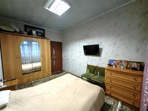 3-к квартира, 8/9 эт., 72м²