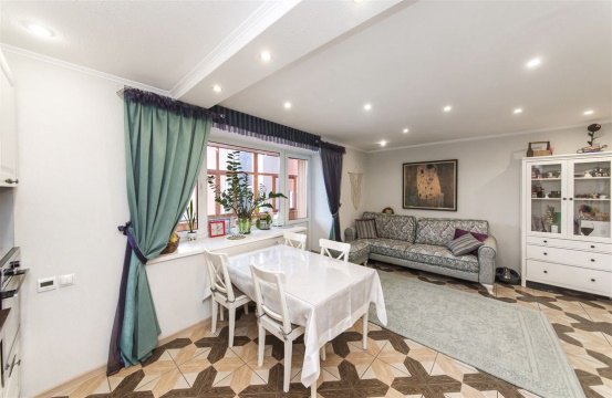 3-к квартира, 5/9 эт., 70м²
