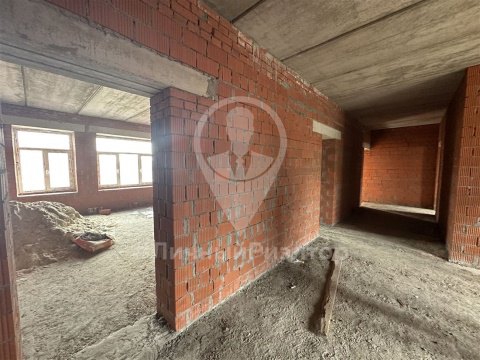 Дом 504м², участок 15 сот.