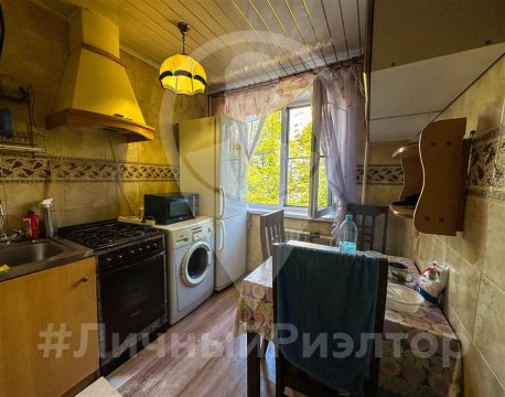 2-к квартира, 3/5 эт., 47м²