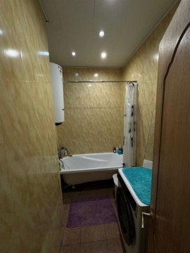 3-к квартира, 1/3 эт., 63м²