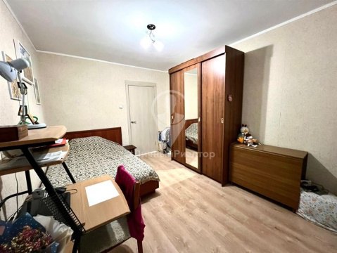 2-к квартира, 3/3 эт., 56м²