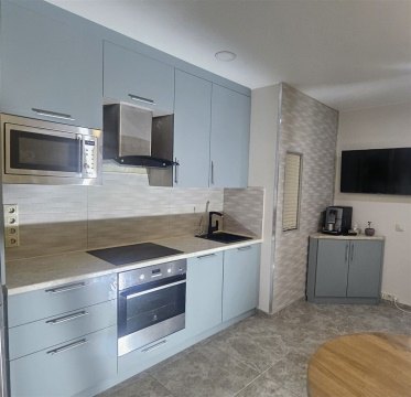 3-к квартира, 4/17 эт., 70м²