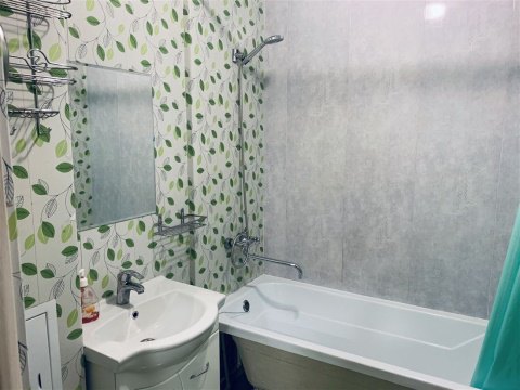 3-к квартира, 7/7 эт., 77м²