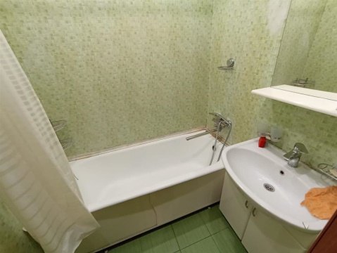 2-к квартира, 4/25 эт., 61м²