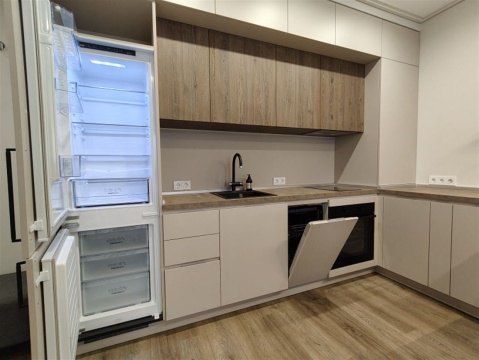2-к квартира, 17/25 эт., 49м²