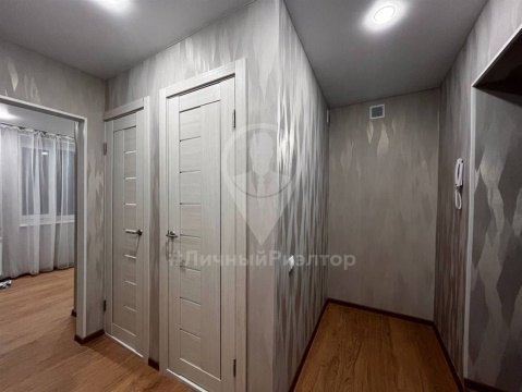 2-к квартира, 5/5 эт., 45м²