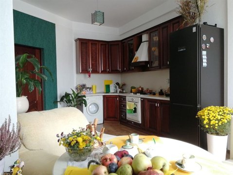 2-к квартира, 6/7 эт., 65м²