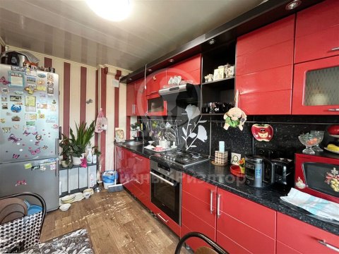 3-к квартира, 3/3 эт., 59м²