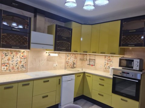 3-к квартира, 13/16 эт., 80м²