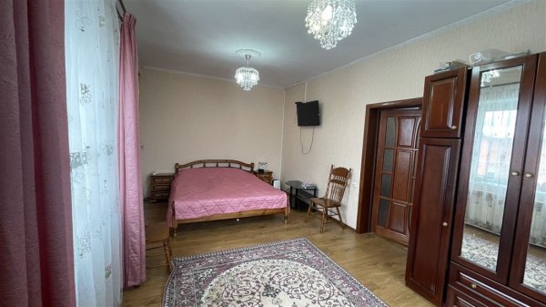 Дом 325м², участок 1 000 сот.
