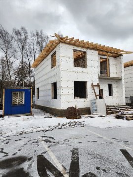 Дом 235м², участок 5,1 сот.