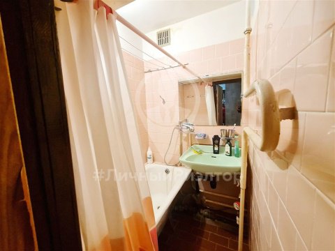 2-к квартира, 2/9 эт., 52м²