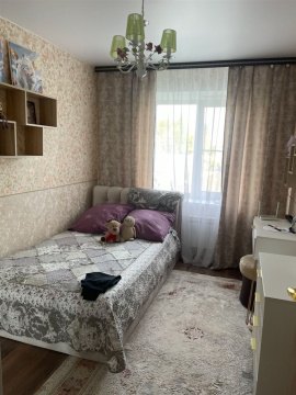 3-к квартира, 1/2 эт., 64м²