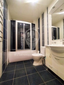 2-к квартира, 1/4 эт., 65м²