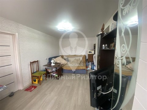 2-к квартира, 5/5 эт., 45м²