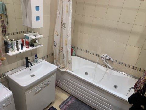 2-к квартира, 6/9 эт., 59м²