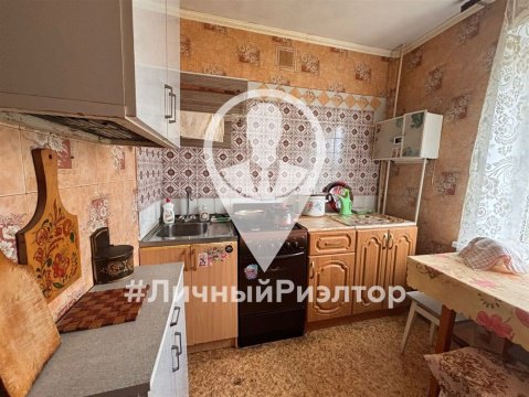 3-к квартира, 4/5 эт., 52м²