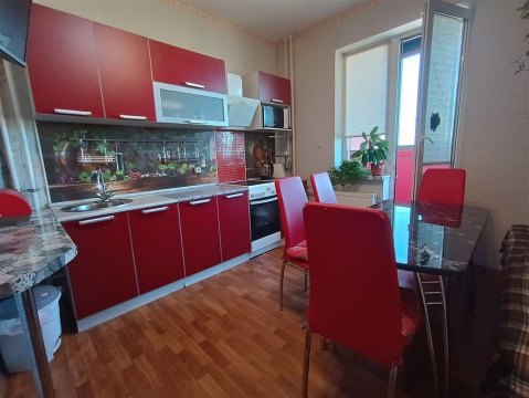 3-к квартира, 23/24 эт., 87м²