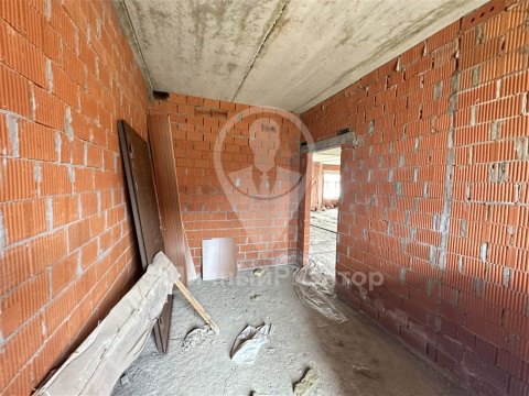 Дом 504м², участок 15 сот.