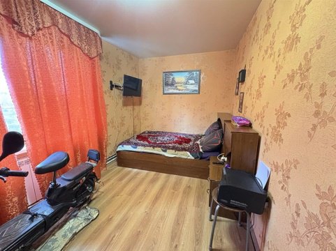 2-к квартира, 5/5 эт., 43м²