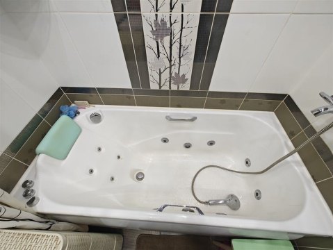 2-к квартира, 4/5 эт., 52м²