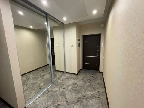 2-к квартира, 14/18 эт., 67м²
