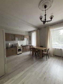 2-к квартира, 1/4 эт., 50м²