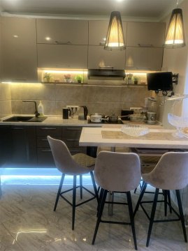 2-к квартира, 2/17 эт., 54м²