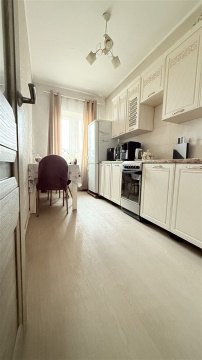 2-к квартира, 8/9 эт., 48м²