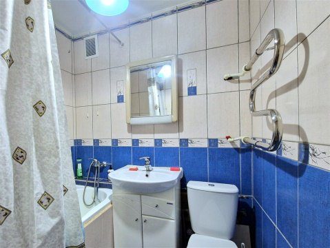 3-к квартира, 4/5 эт., 58м²