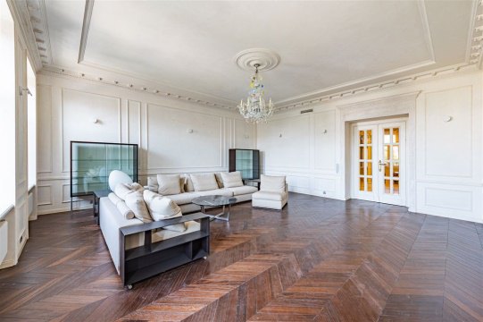 5-к квартира, 5/6 эт., 334м²