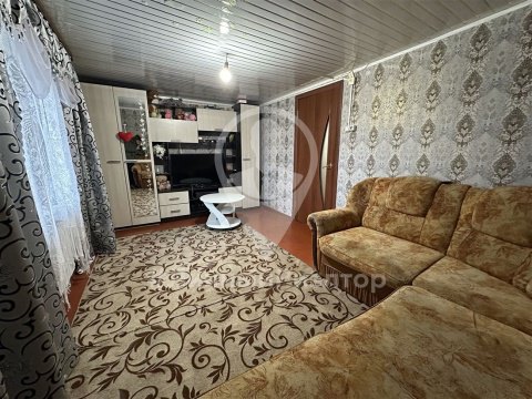 4-к квартира, 1/1 эт., 80м²
