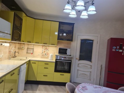3-к квартира, 13/16 эт., 80м²