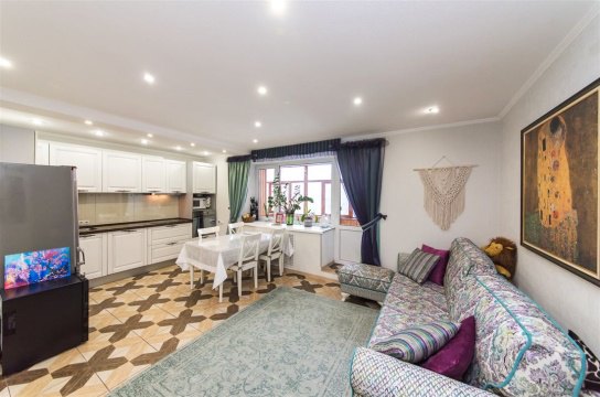 3-к квартира, 5/9 эт., 70м²
