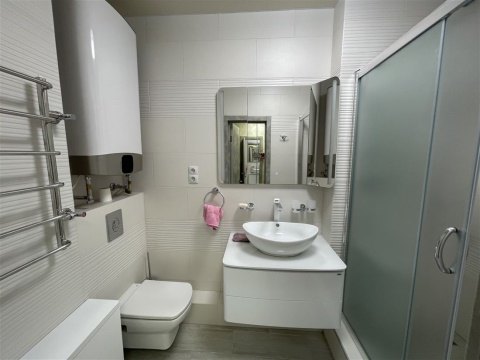 1-к квартира, 3/19 эт., 43м²