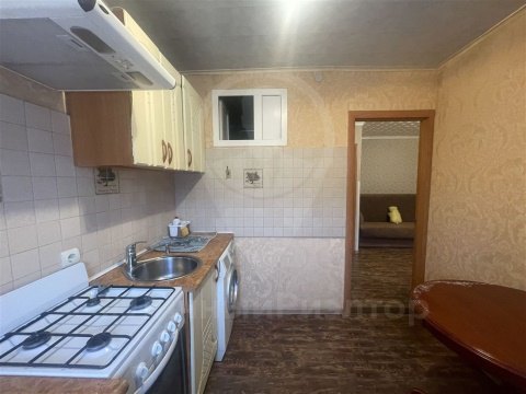 2-к квартира, 4/5 эт., 42м²