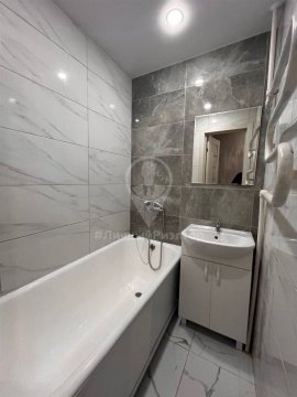 2-к квартира, 5/5 эт., 45м²