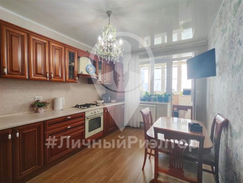 2-к квартира, 8/10 эт., 80м²